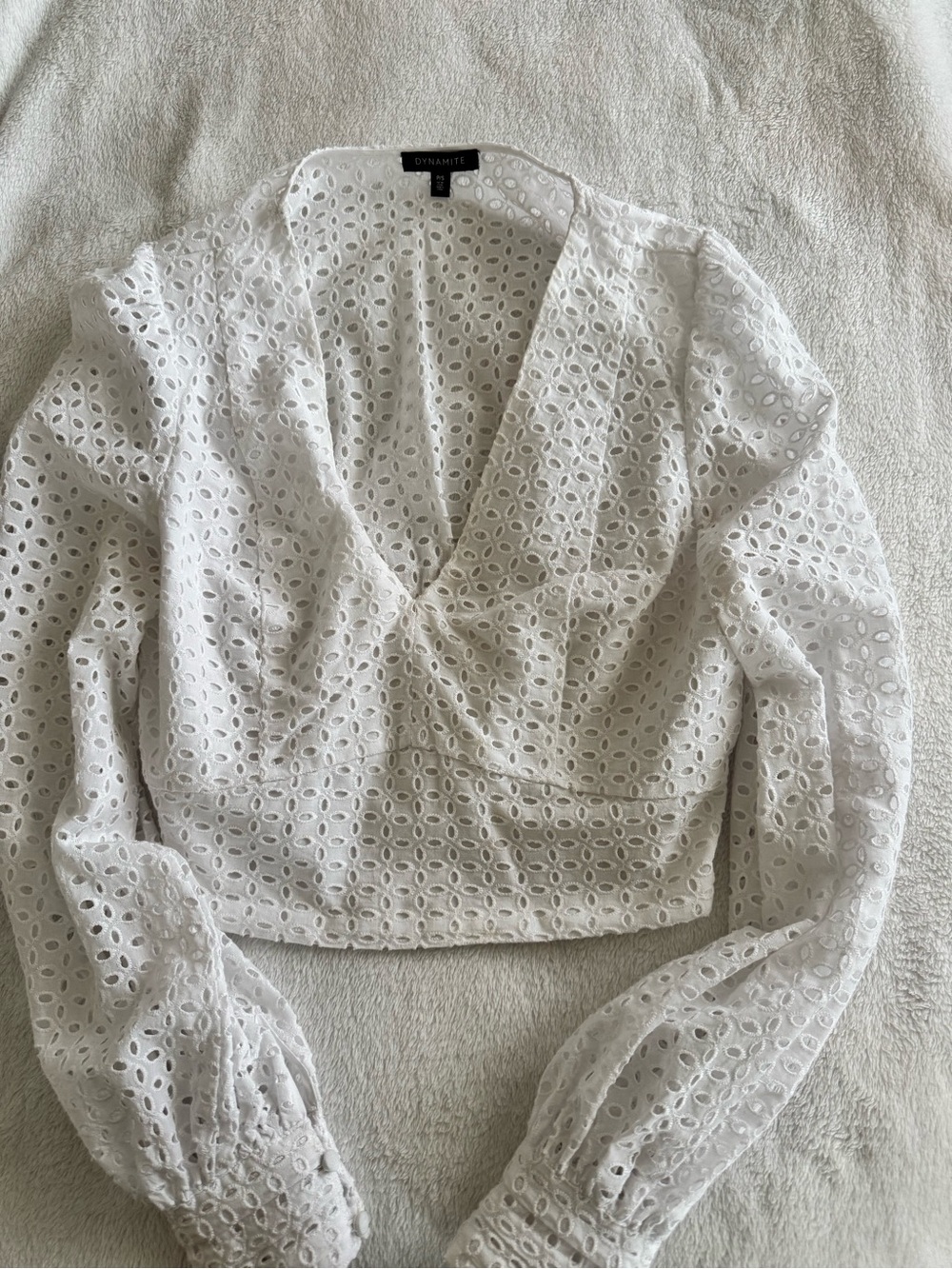 Dynamite White Eyelet V-Neck Puff Sleeve Blouse